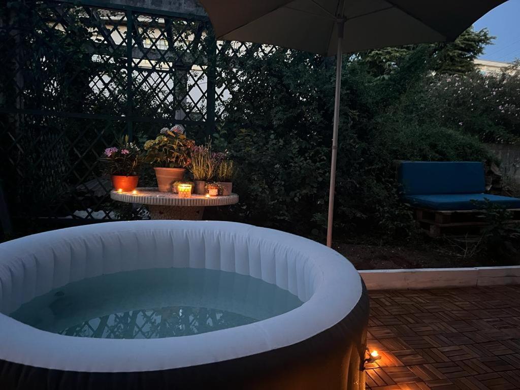 Superbe Avec Jacuzzi Avec Jardin Privé Hébergement de vacances *
